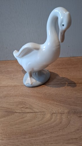 Nao lladro daisa - by,