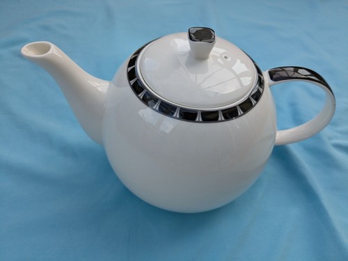 Aynsley china black and white - aynsley,