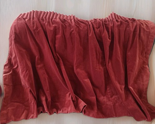 Vintage rusty red single