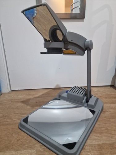 Nobo over head projector - over,