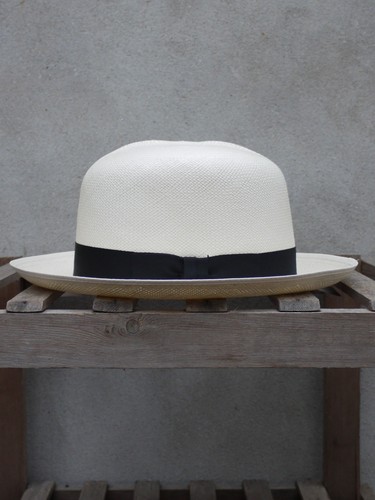 Folding brisa panama - brisa, by