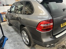 Breaking 2007 Porsche Cayenne 4.8 Turbo
