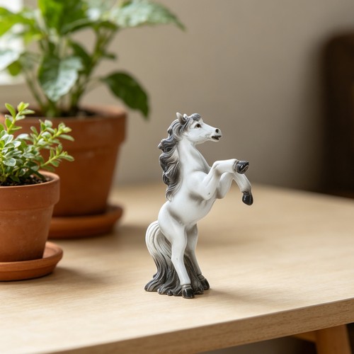 Mini horse statue - statue:, of
