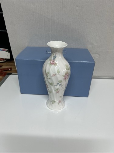 Brand new wedgwood rose hip - rose,