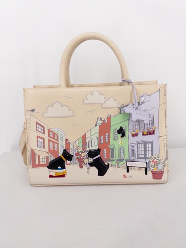 Radley chin wag picture london - radley,