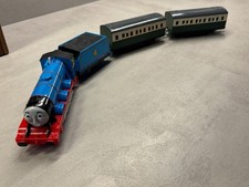 2009 Trackmaster Linked Gordon & Tender with two Express coaches TESTED WORKING