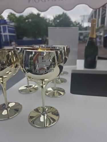 Moet chandon open 2026 - open,