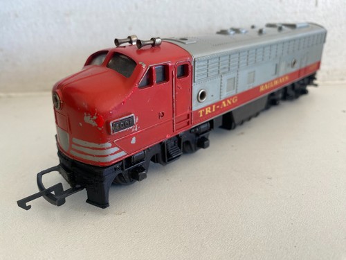 Triang railway r55 red - railway,