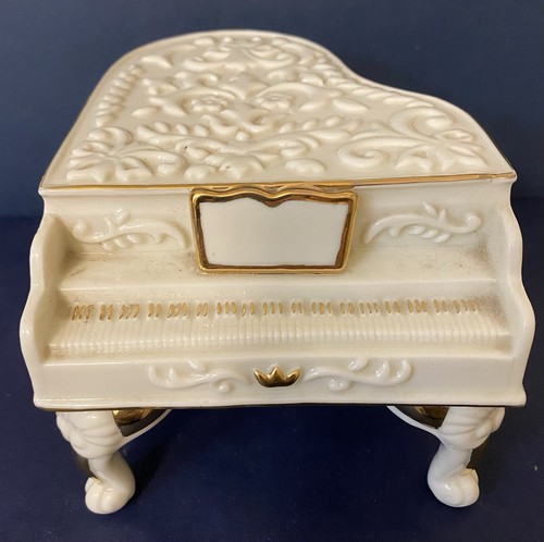 Grand piano porcelain music - grand,