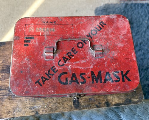 Original ww2 empty mask tin - ww2,