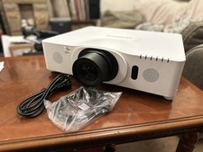 Hitachi CP-WX8255A Projector