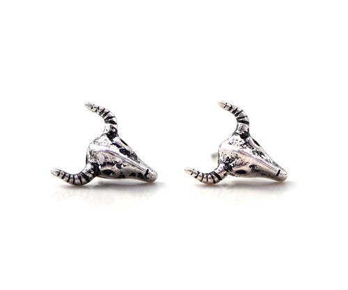 Small antique silver coloured
