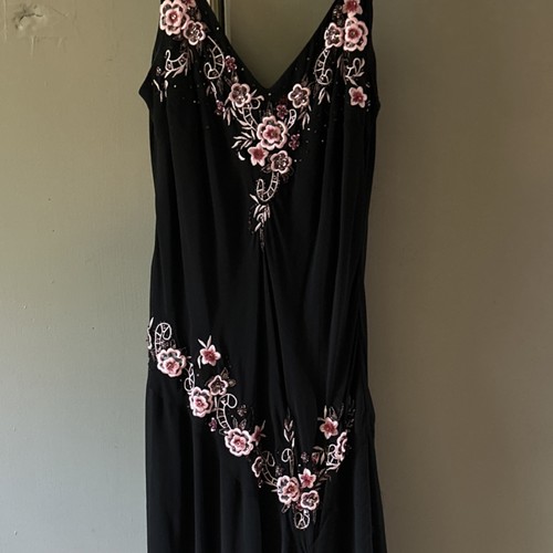 Black sleeveless maxi dress - black,