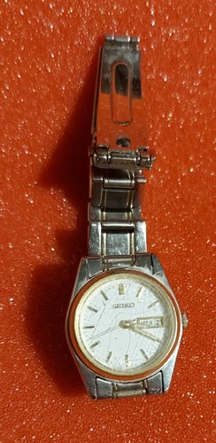 Seiko ladies quartz watch - seiko,