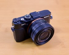 Sony DSC-RX1R 24MP Compact