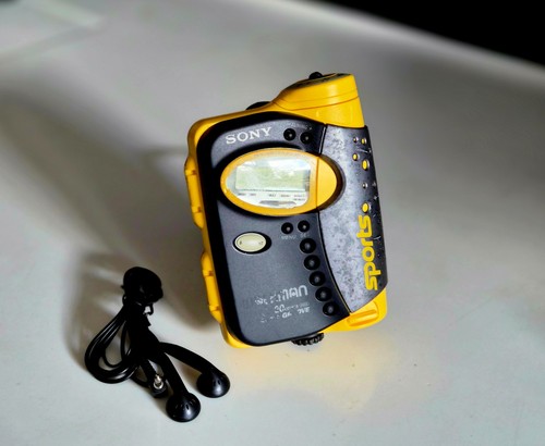 Sony sports yellow - sports, walkman