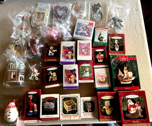 Lot hallmark keepsake - +,