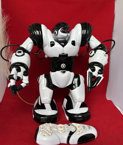 Wowwee robosapien robot - wowwee,