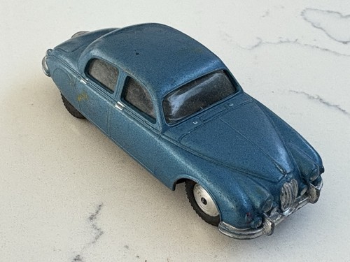 Corgi 208m jaguar 4 - corgi, 2.4