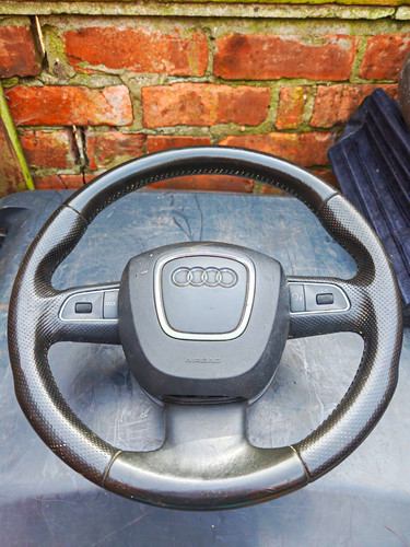 Audi sterring wheel - sterring,