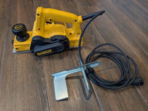 Dewalt d26676 4in portable - dewalt, 3-1/4in