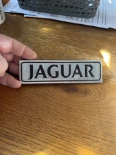 JAGUAR VINTAGE METAL CAR BADGE