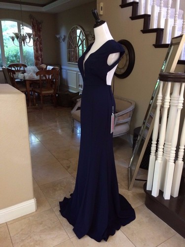 550 nwt navy blue jovani - $550,