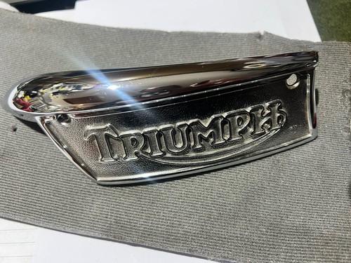 Triumph tank badge 1968 - 1968-80,