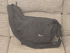 ⭐️ LOWEPRO Padded Camera