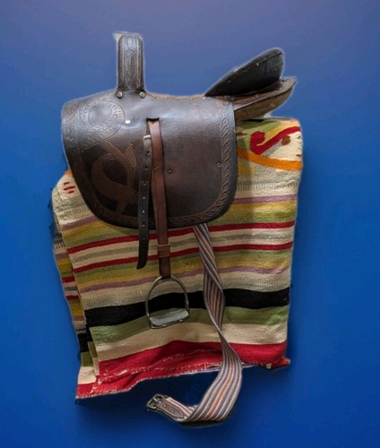 Antique side saddle with - side,