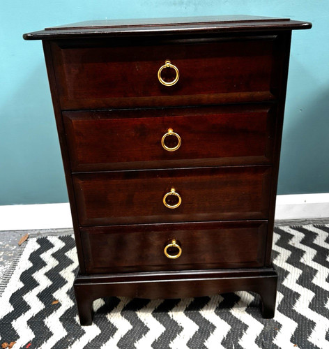 Stag minstrel chest 4 - of,