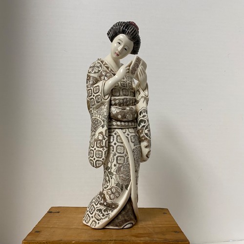 Resin netsuke japanese - japanese, geisha