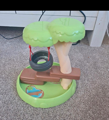 Happyland playset with tyre - happyland,