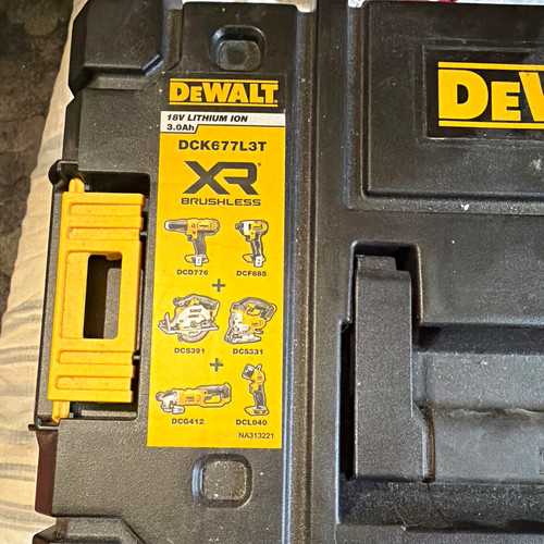 Dewalt dck677l3t 18v - dewalt,