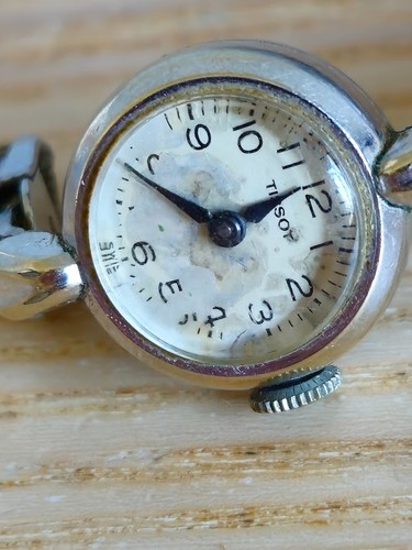 Vintage tissot mechanical - tissot, wind