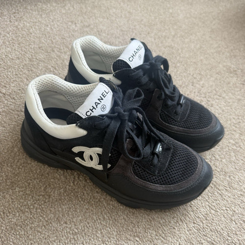 Chanel black white - white, logo