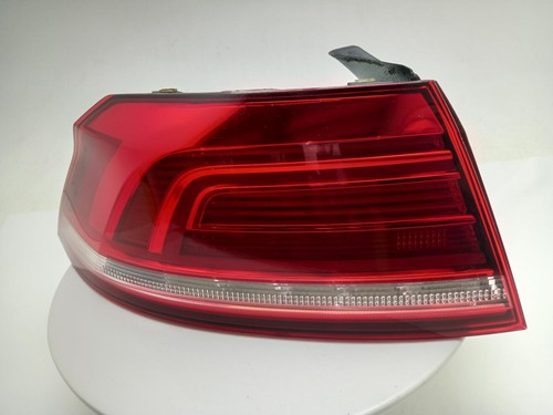 Volkswagen passat tail light - passat,