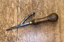 VINTAGE BROWNS PATENT BODGER RAG RUG TOOL LATCH HOOK FOR RUG MAKING OLD TOOLS