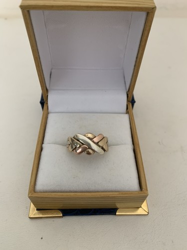 Vintage 9ct gold three - vintage, tone