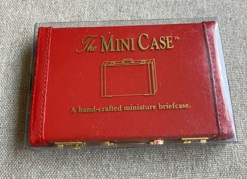 The mini case handcrafted - the,