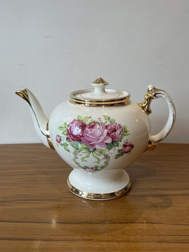 Vintage pretty floral chintzy - floral,