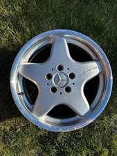 Singular Mercedes-Benz AMG Rim