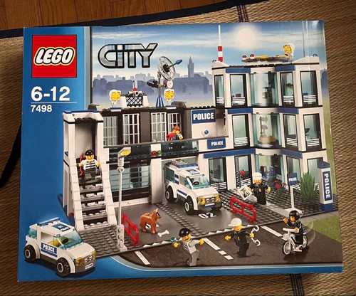 New sealed rare lego - **new,