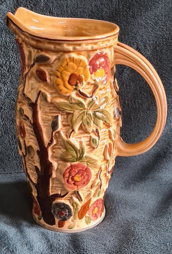 Indian tree pottery jug j - ,