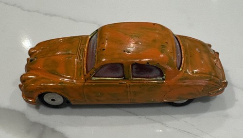 Corgi toys jaguar litre - 2.4,
