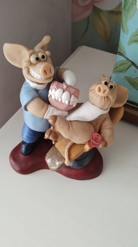 Piggin down the - in, "