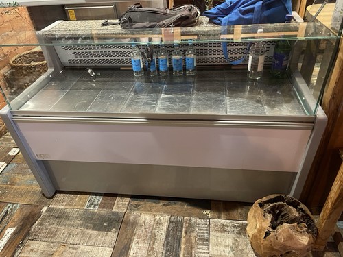 Deli serving counter - deli,