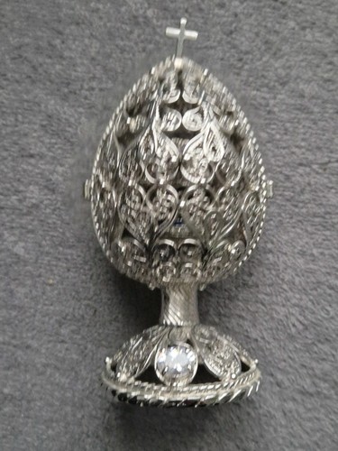 Silver filigree egg - 5.4",