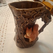Vintage SylvaC Tree Trump Vase With Squirrel Jug - 4241 .  16cm Tall
