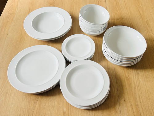 Denby white piece - 16-piece, ceramic